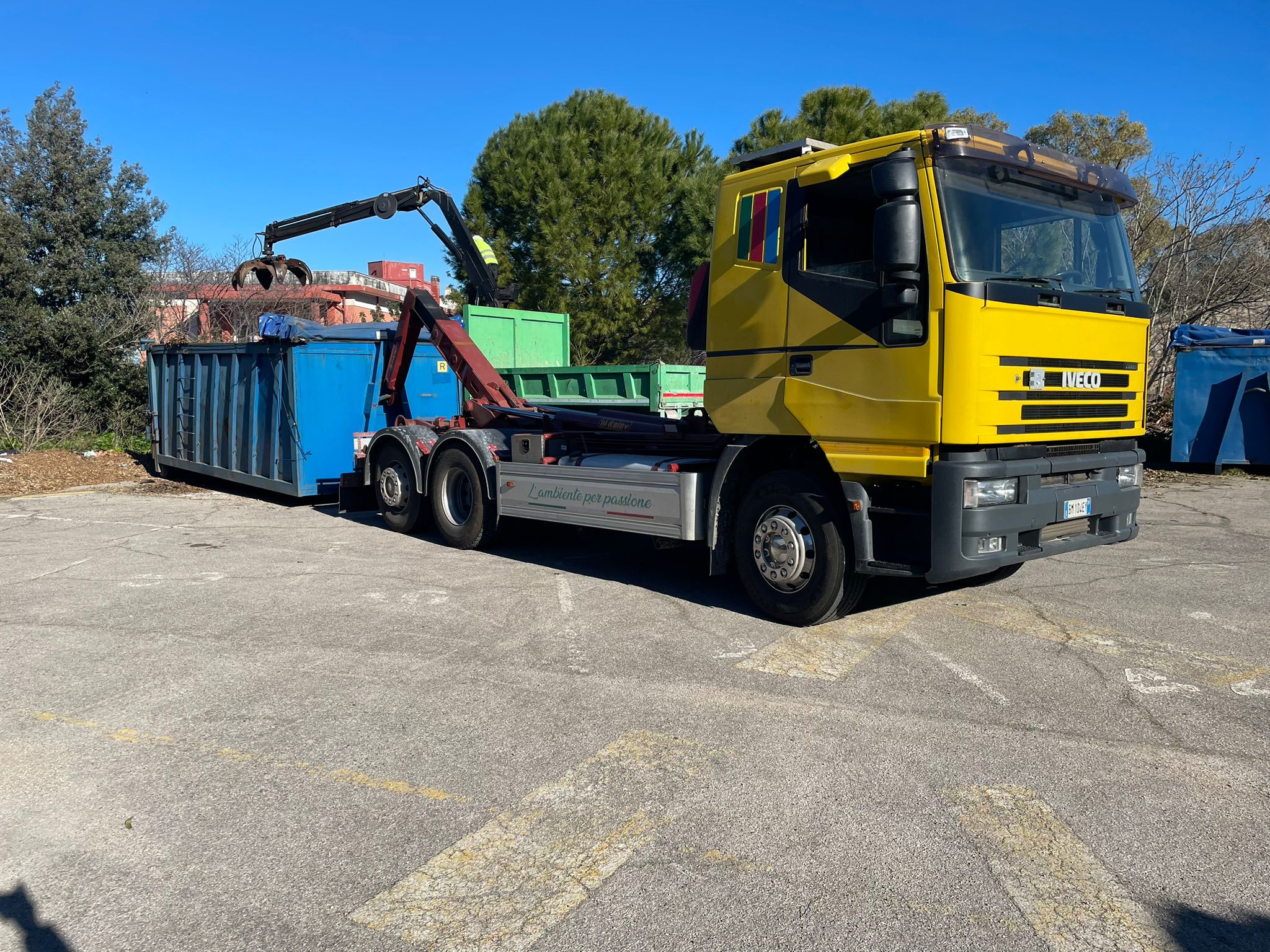 scarrabile con cassa locone ambiente